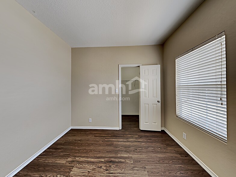 Building Photo - 11154 Bold Forbes