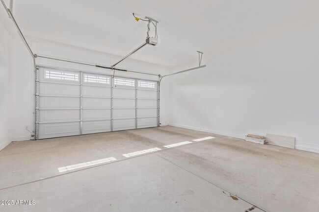 Building Photo - 20108 W Montecito Ave