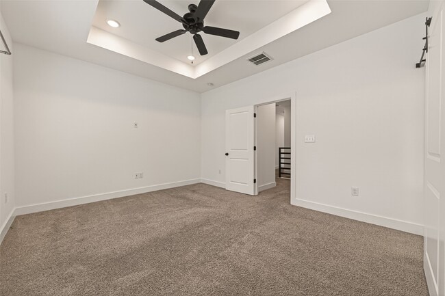 Building Photo - 5206 Firnat St