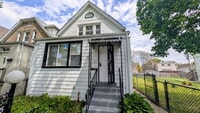 Building Photo - Updated 3-Bedroom | 1.5-Bath | Central AC | In-Unit Laundry – $1,800/month