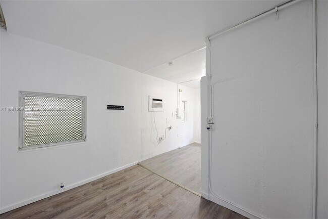 Building Photo - 7613 Biscayne Blvd