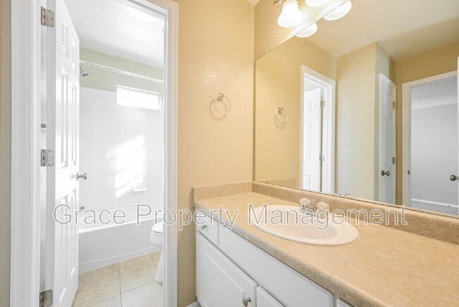 Building Photo - 7822 E Archer Pl