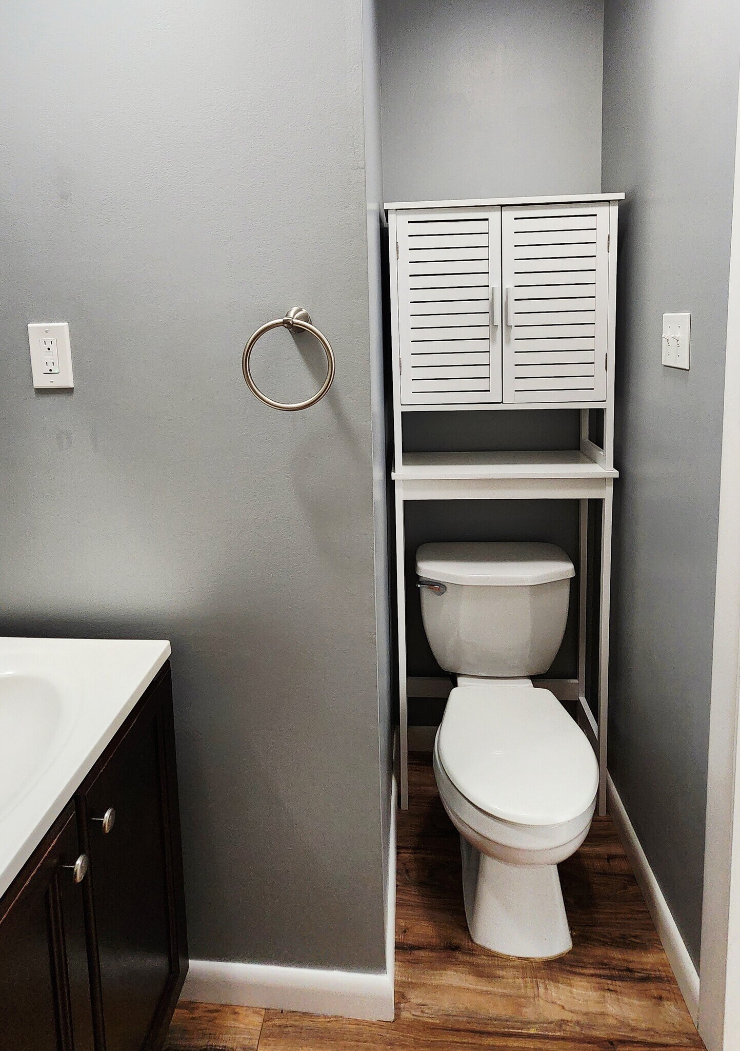Primary private bathroom - 720 Shadycrest Dr