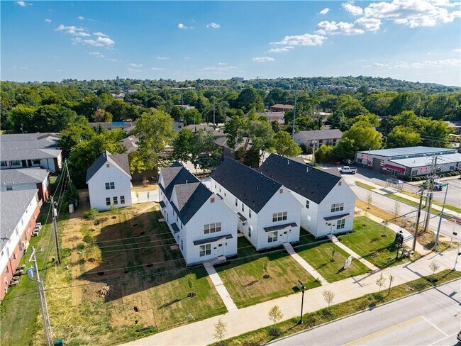 Building Photo - 1664 N Leverett Ave