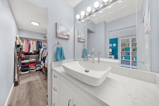 Building Photo - 5300 Columbia Pike