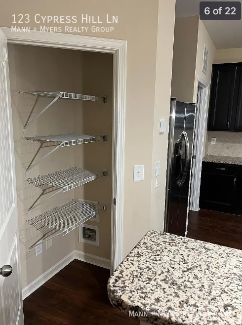 Building Photo - 123 Cypress Hill Ln