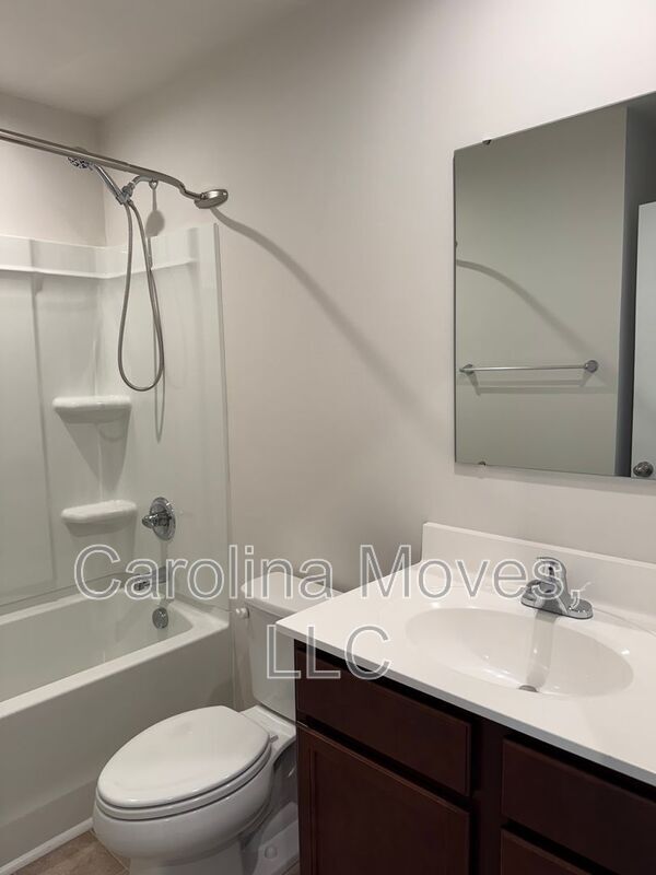 Building Photo - 126A Fernside Ct