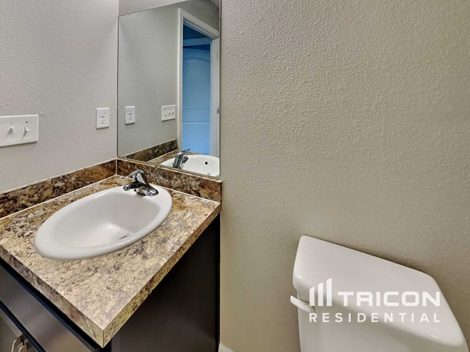 Building Photo - 3213 Hidden Meadows Ct