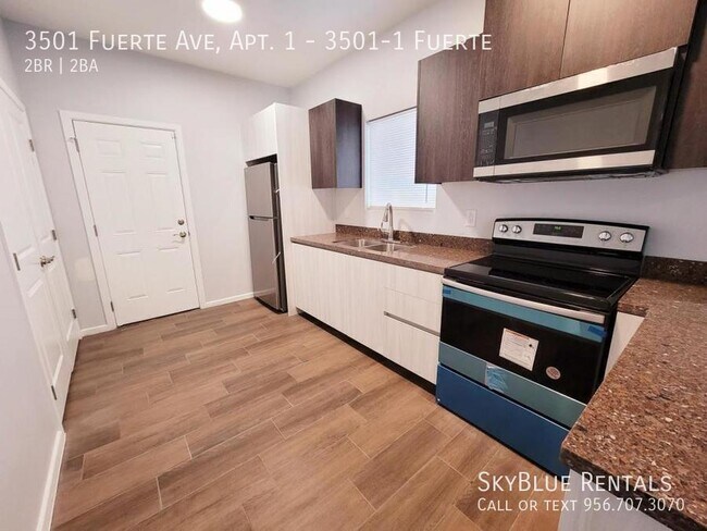 Building Photo - 3501 Fuerte Ave