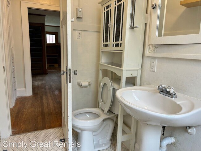 Building Photo - 3 br, 1.5 bath House - 1632 47th Street