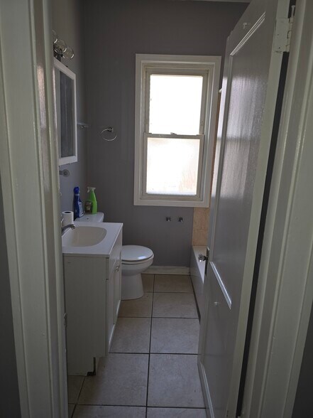 Rest room - 12242 S Eggleston Ave