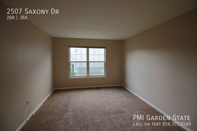 Building Photo - 2507 Saxony Dr