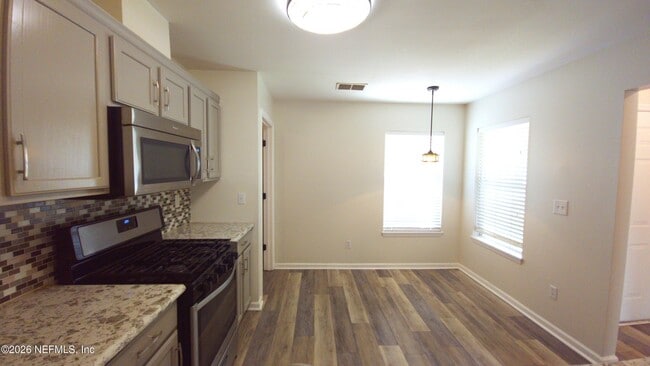 Building Photo - 11155 Stanley Steamer Ln