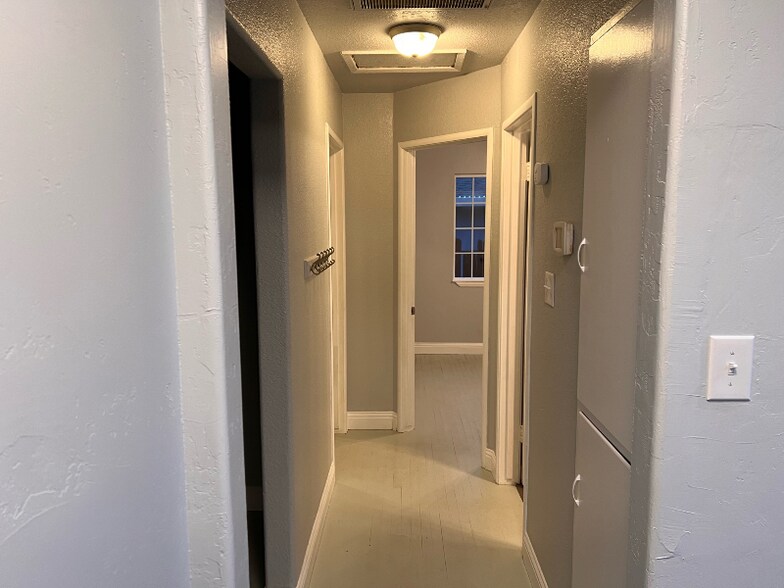 Building Photo - 642 A St