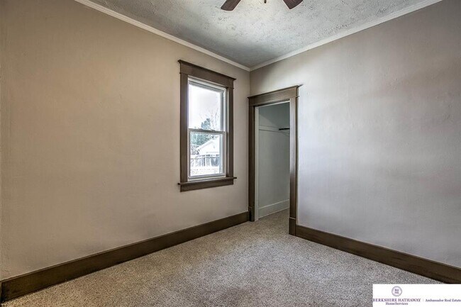 Building Photo - 2125 S 35th Ave