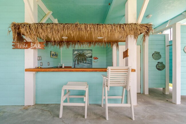 Building Photo - 814 Helen Blvd