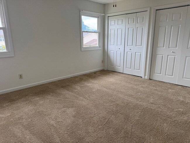 Building Photo - Gorgeous 2 BR Townhouse in New Market!