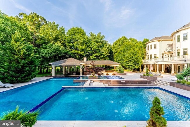 Building Photo - 860 Nicholas Run Dr