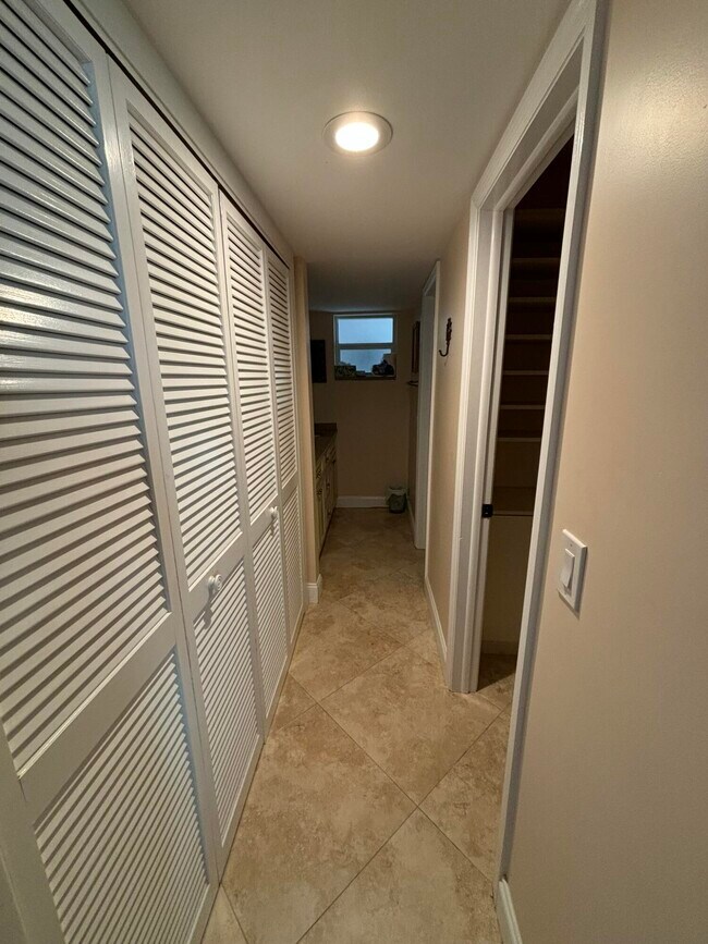 Building Photo - 3570 S Ocean Blvd