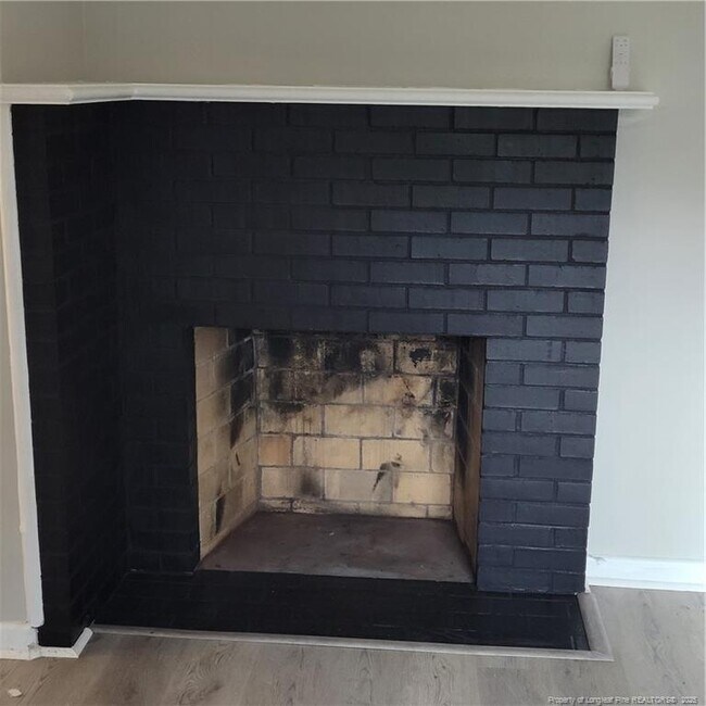 Building Photo - 1917 Catawba St