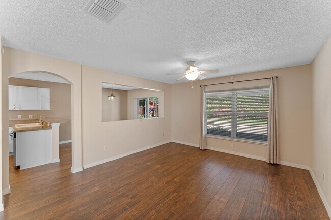 Building Photo - 15321 Harrowgate Way