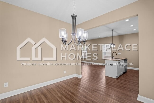 Building Photo - 108 James St