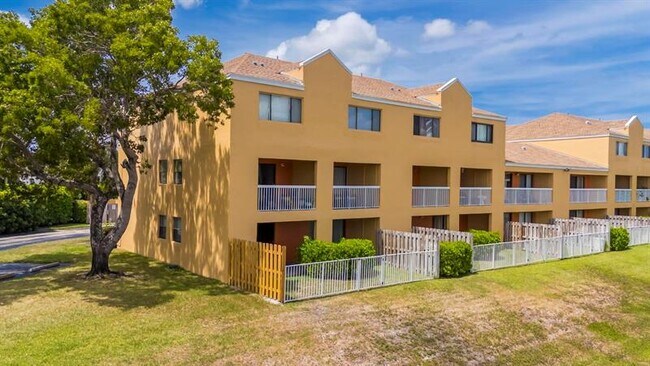 Building Photo - 5200 NW 31st Ave