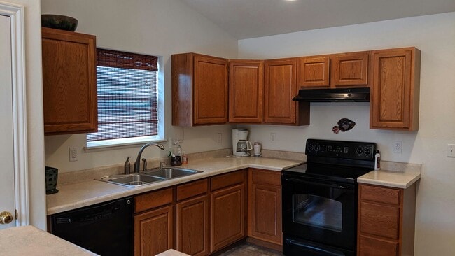 Building Photo - 3216 Ravens Crest Dr
