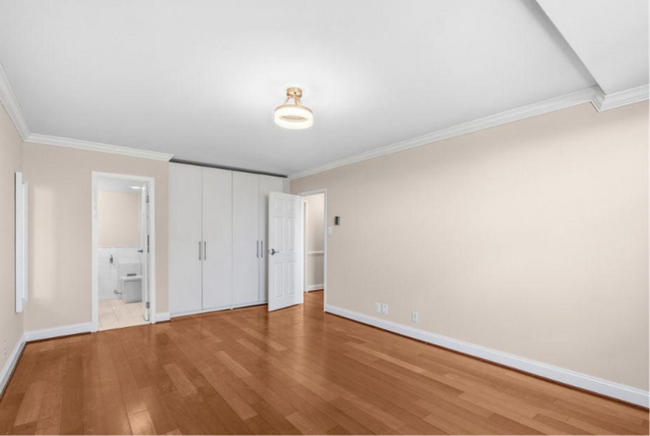 Building Photo - Modern 2BR/2.5BA Two-Level Condo in The Fountains