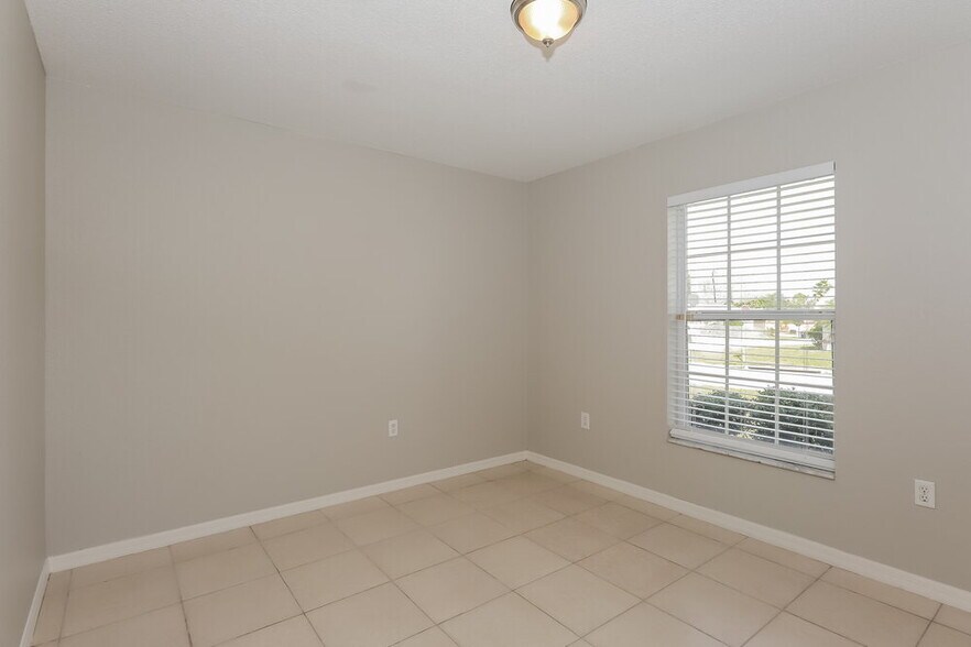 Building Photo - 7905 Apple Blossom Dr