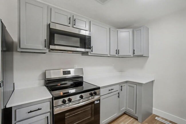 Building Photo - 83 Brookhaven Dr