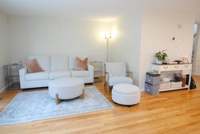 Building Photo - 109 Overlook Cir