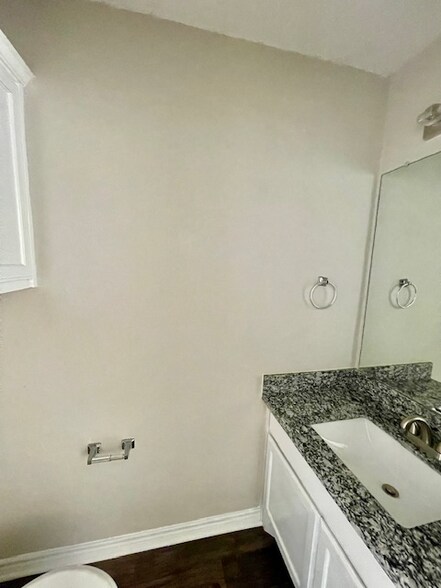 Building Photo - 2527 Pascal Ct