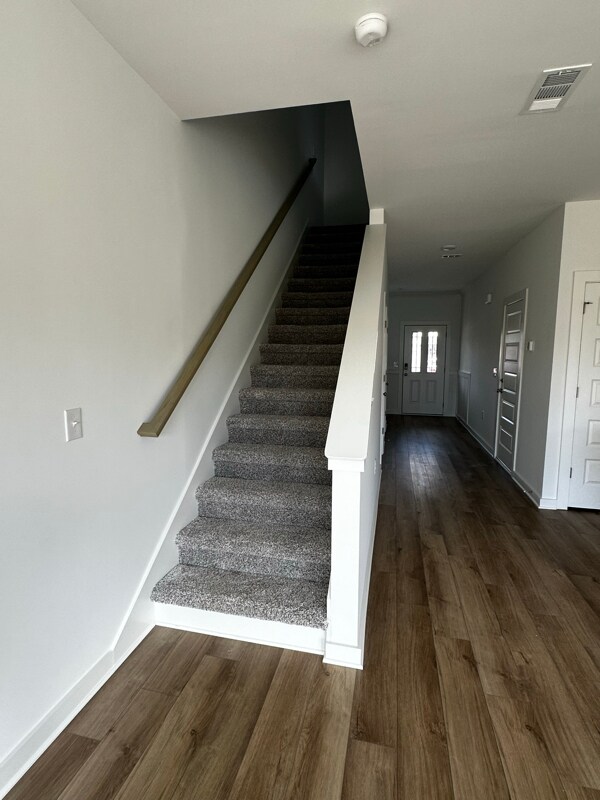 Building Photo - 5898 Tyndall Pkwy