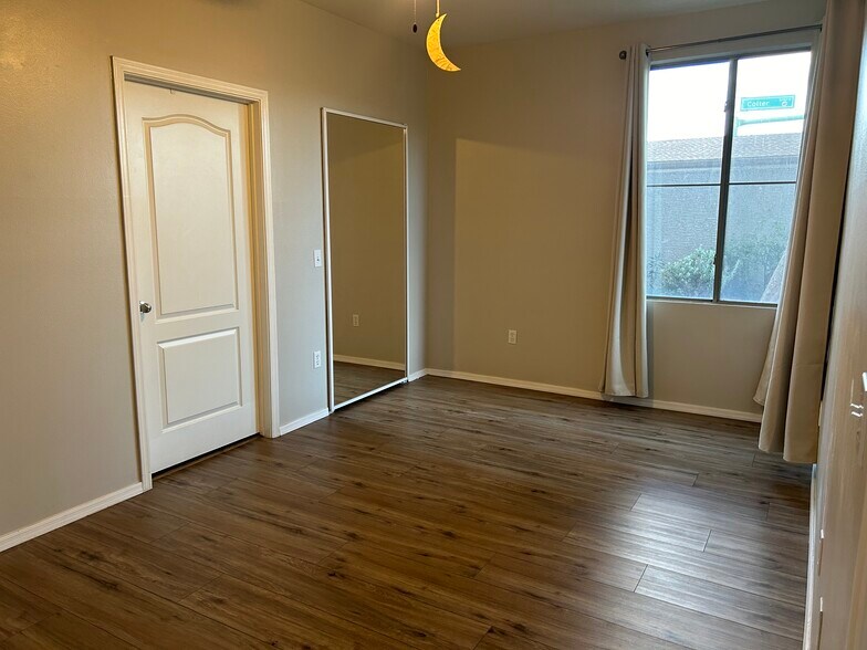 Building Photo - 1701 E Colter St