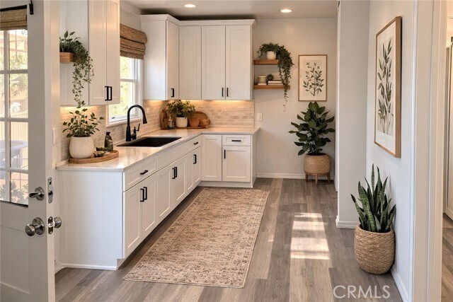 Building Photo - 966 Holly St