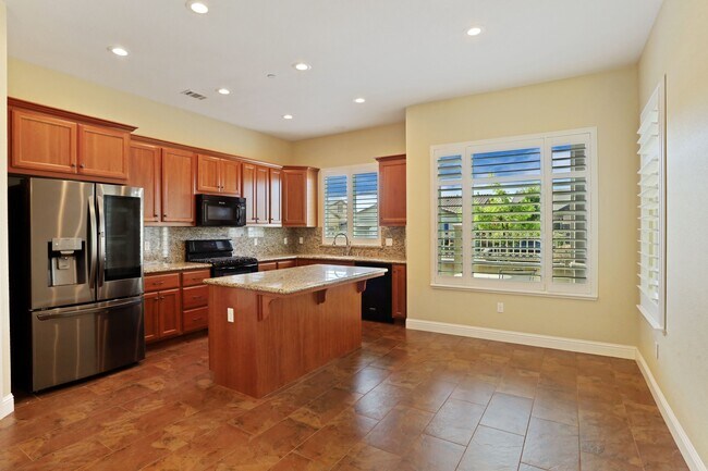 Building Photo - 1609 Maehl Dr