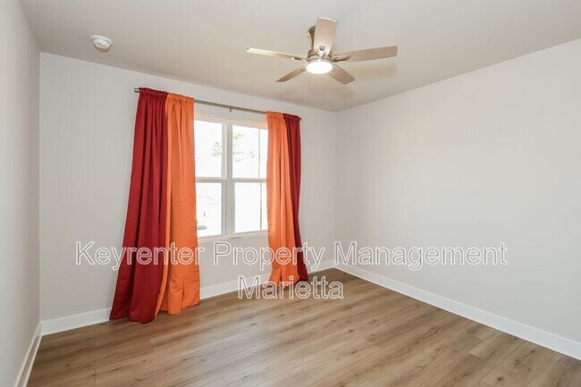 Building Photo - 185 Oakleigh Dr