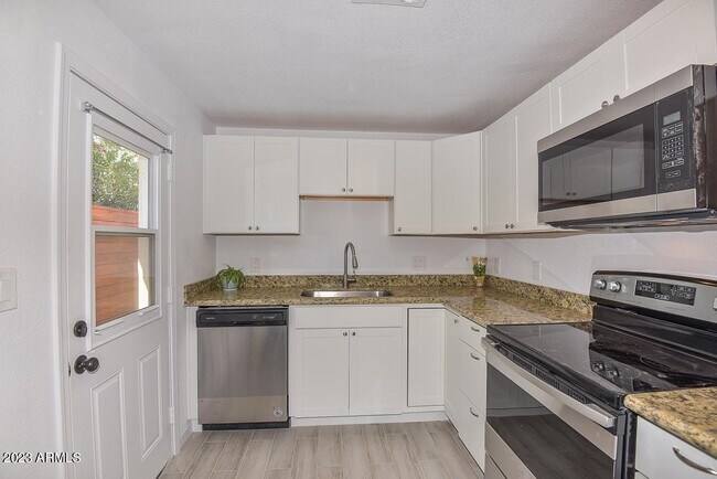 Building Photo - 4716 N 9th St