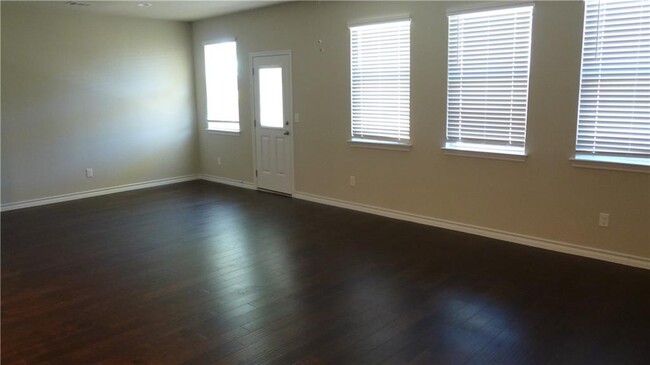 Building Photo - 1332 Eagle Ray St