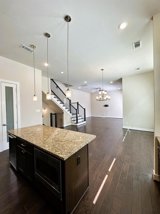 Building Photo - 4406 Eli St