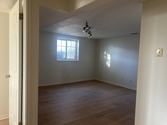 Building Photo - 11562 Cherry Knoll Cir