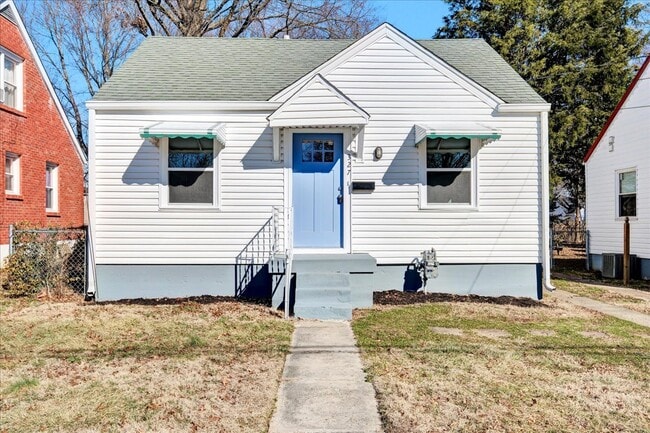 Primary Photo - 327 Alger Ave
