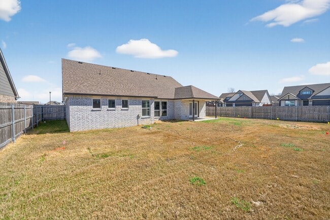 Building Photo - 4018 S 14th Pl