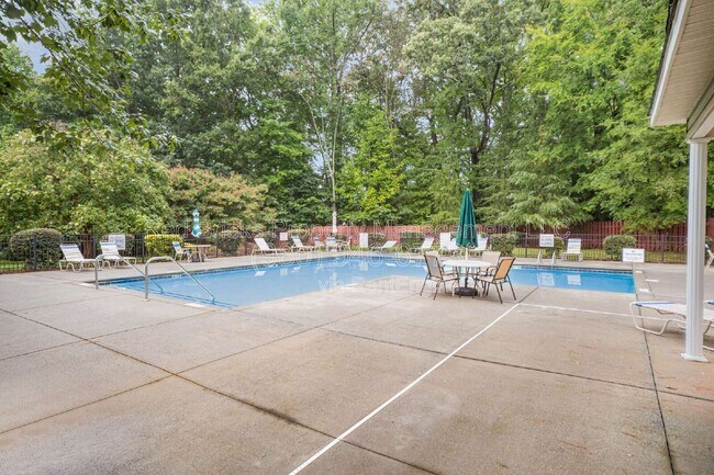 Building Photo - 117 Snead Rd