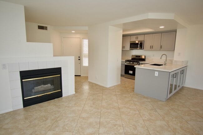 Building Photo - 57 Rabano