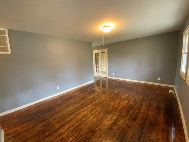 Building Photo - 205 North St