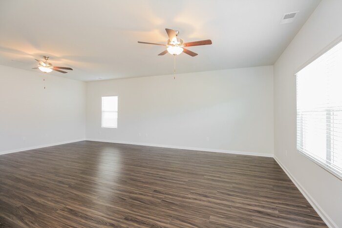 Building Photo - 192 Dorian Lp