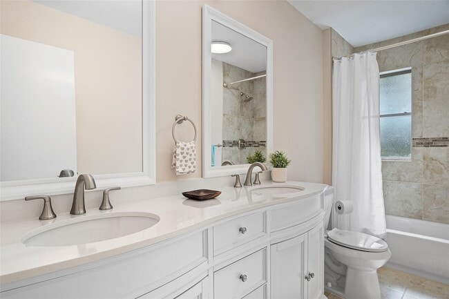 Building Photo - 8735 S Monticello Cir