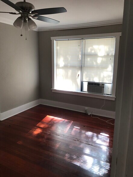 Building Photo - 1329 2nd Ave W